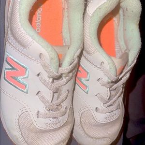 Toddler Girls New Balance Sneakers 👟